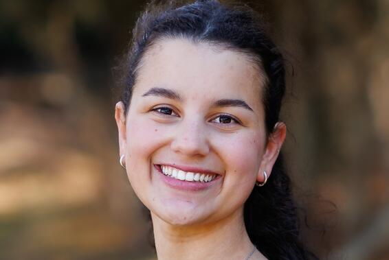 Nicole (Nava) Yastrab